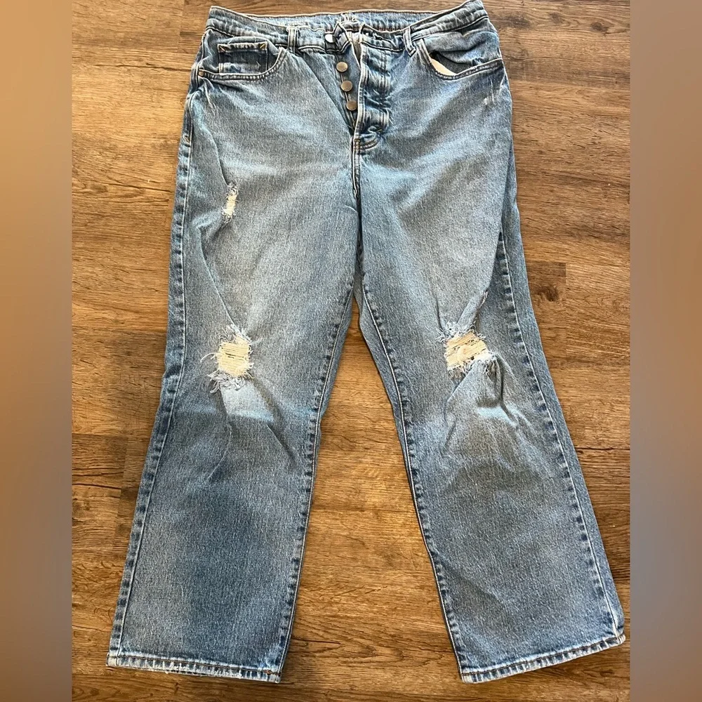 HIGH RISE STRAIGHT Jeans - Picture 1 of 1